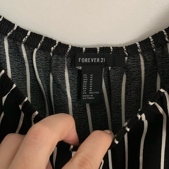 [M] NWOT - F21 off the shoulder striped romper - Picture 3 of 8